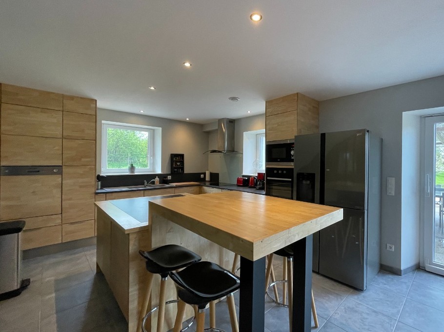 Grande cuisine équipée - L Escale ô Sources