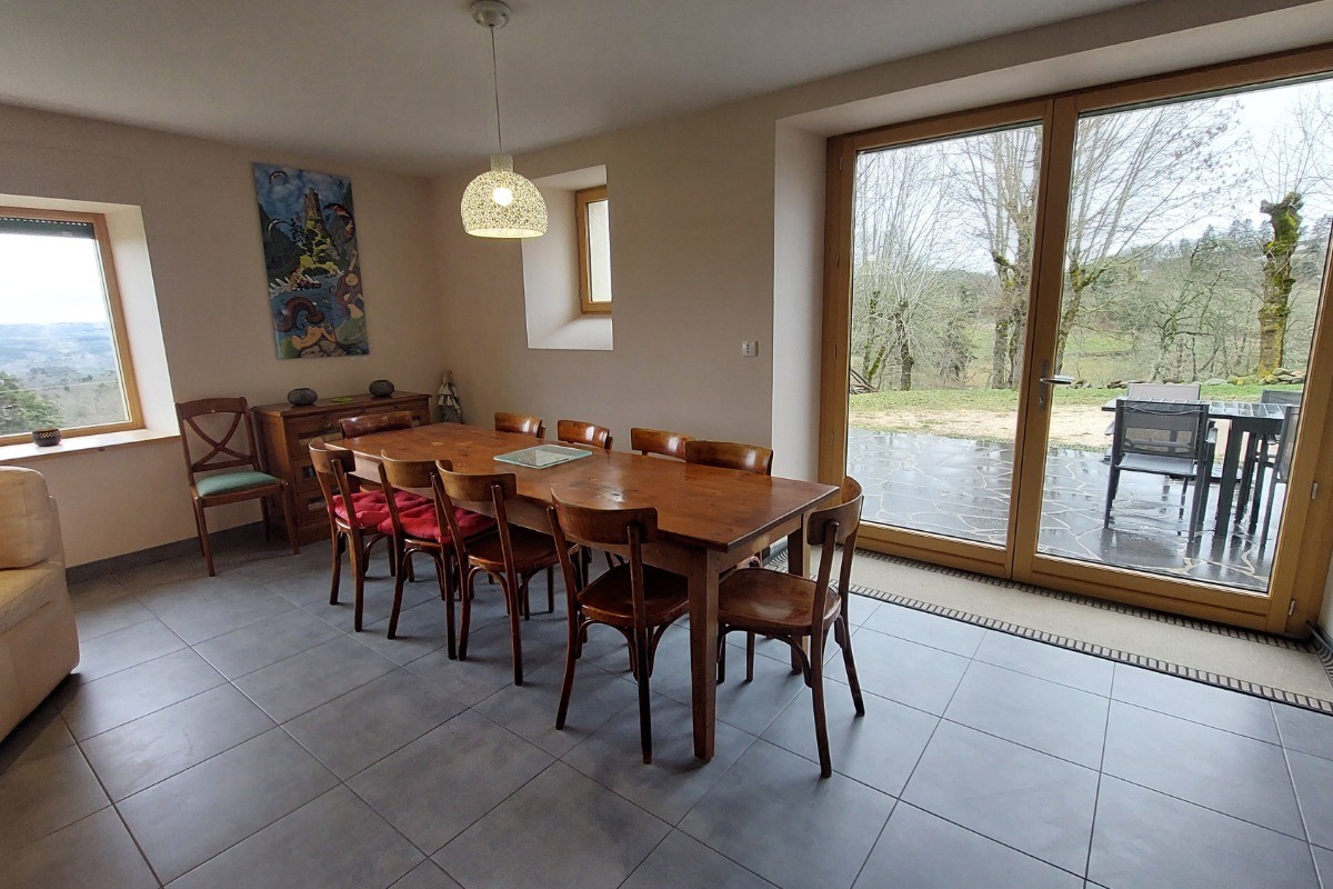 Côté salle à manger