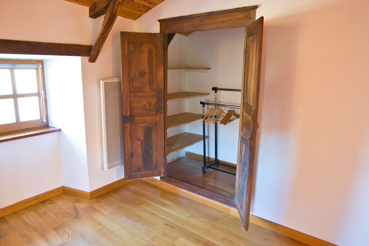 Cocon de Soie - Dressing dans chambre parentale