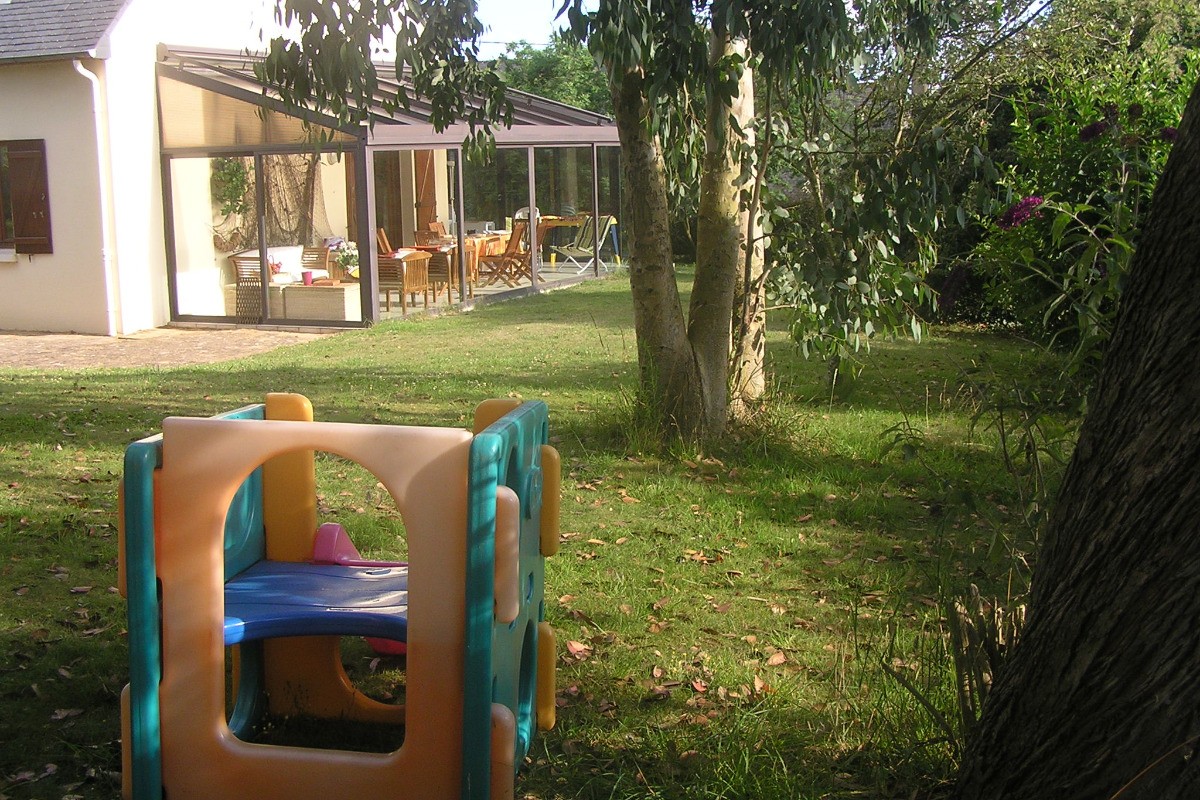 Sous les eucalyptus, les jeux d'extérieur toujours appréciés des enfants