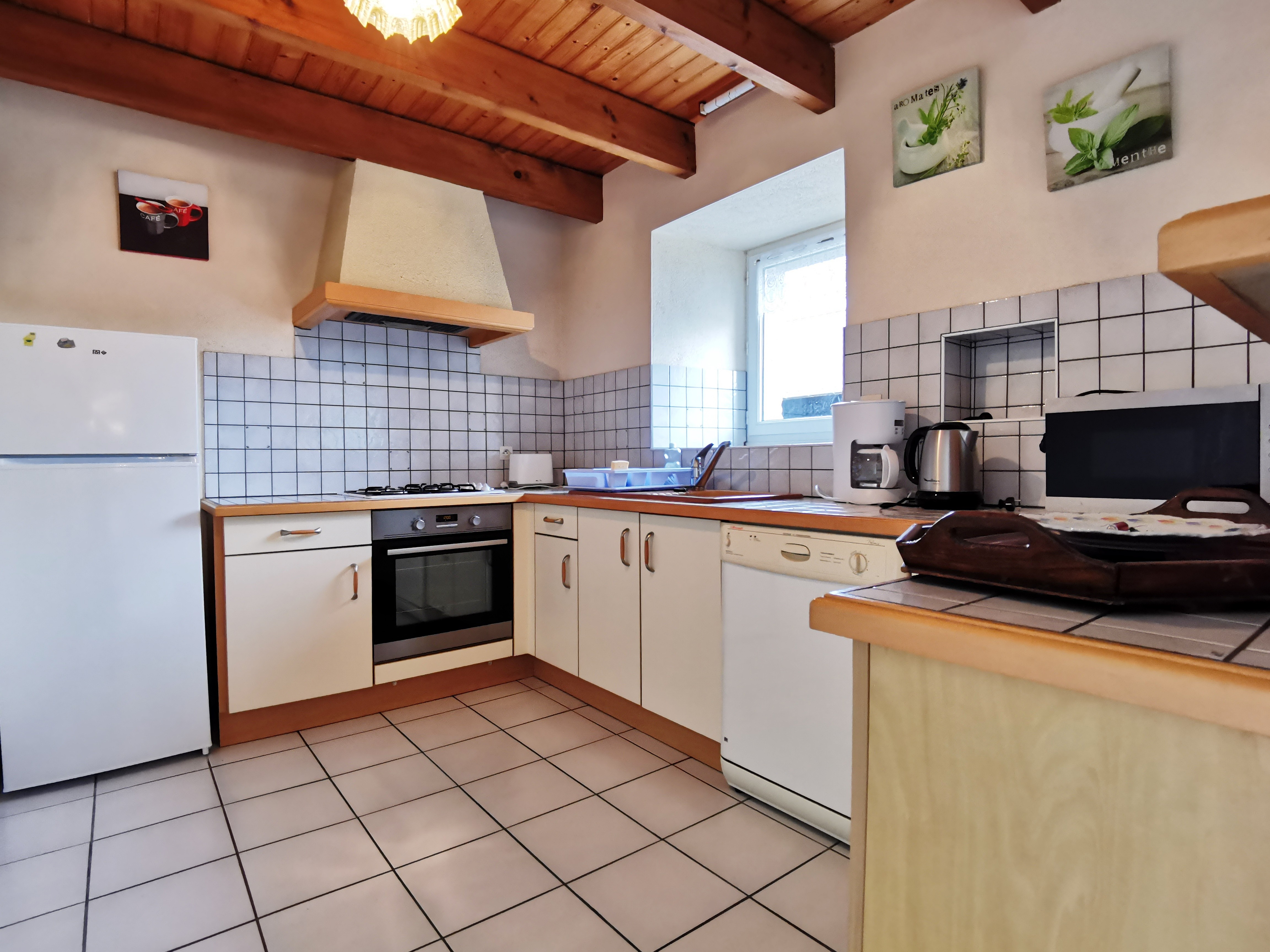 fitted kitchen
