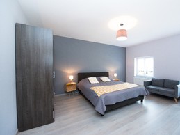 Chambre jaune 1lit 160x200 et lit bébé