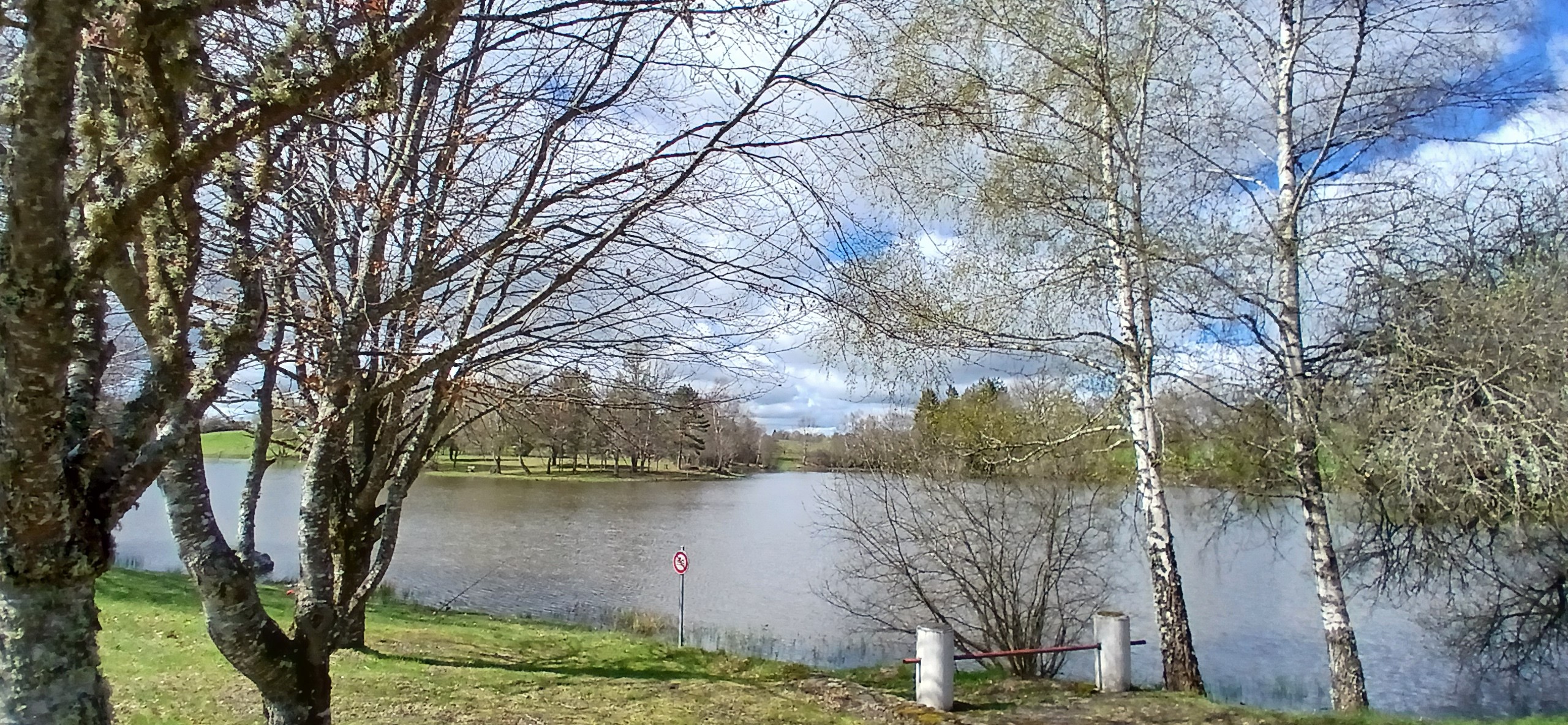Les Chalets de l'Etang de Farges, Saint Germain près Herment, Puy de Dôme, Auvergne