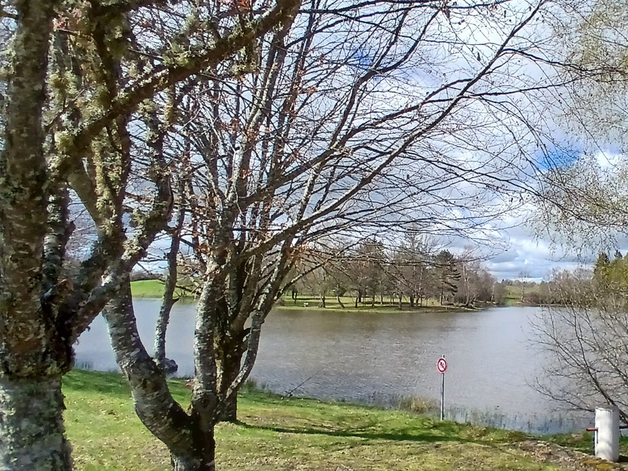 Les Chalets de l'Etang de Farges, Saint Germain près Herment, Puy de Dôme, Auvergne