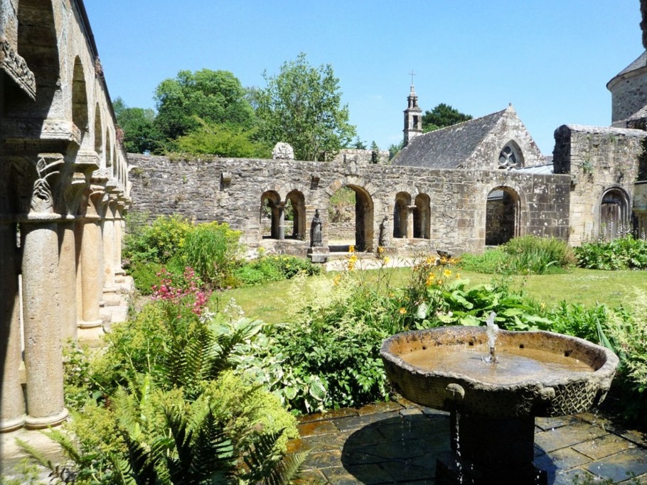 Acienne abbaye de Daoulas