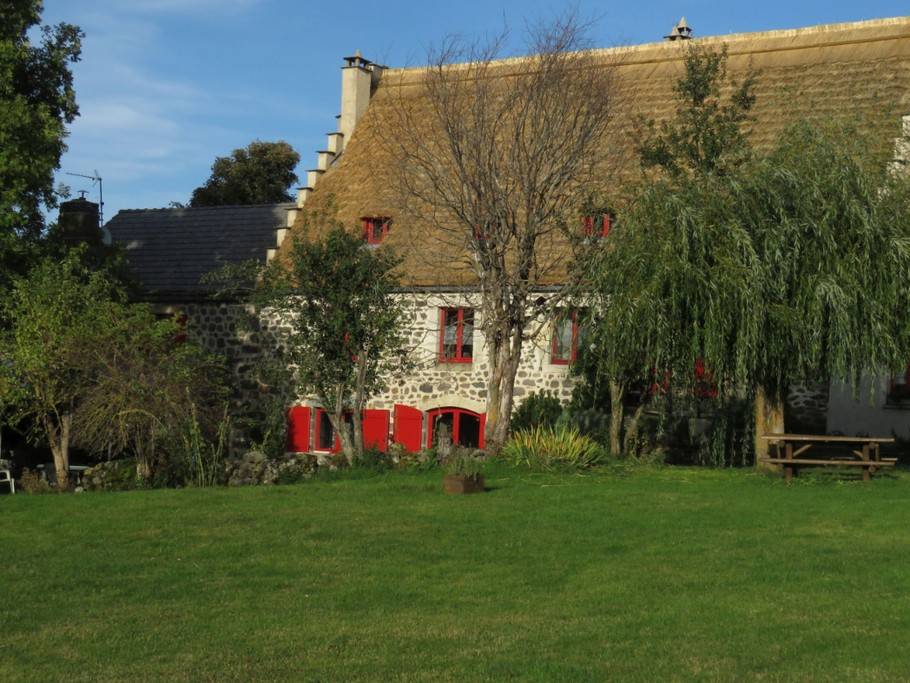 La chaumière depuis le jardin