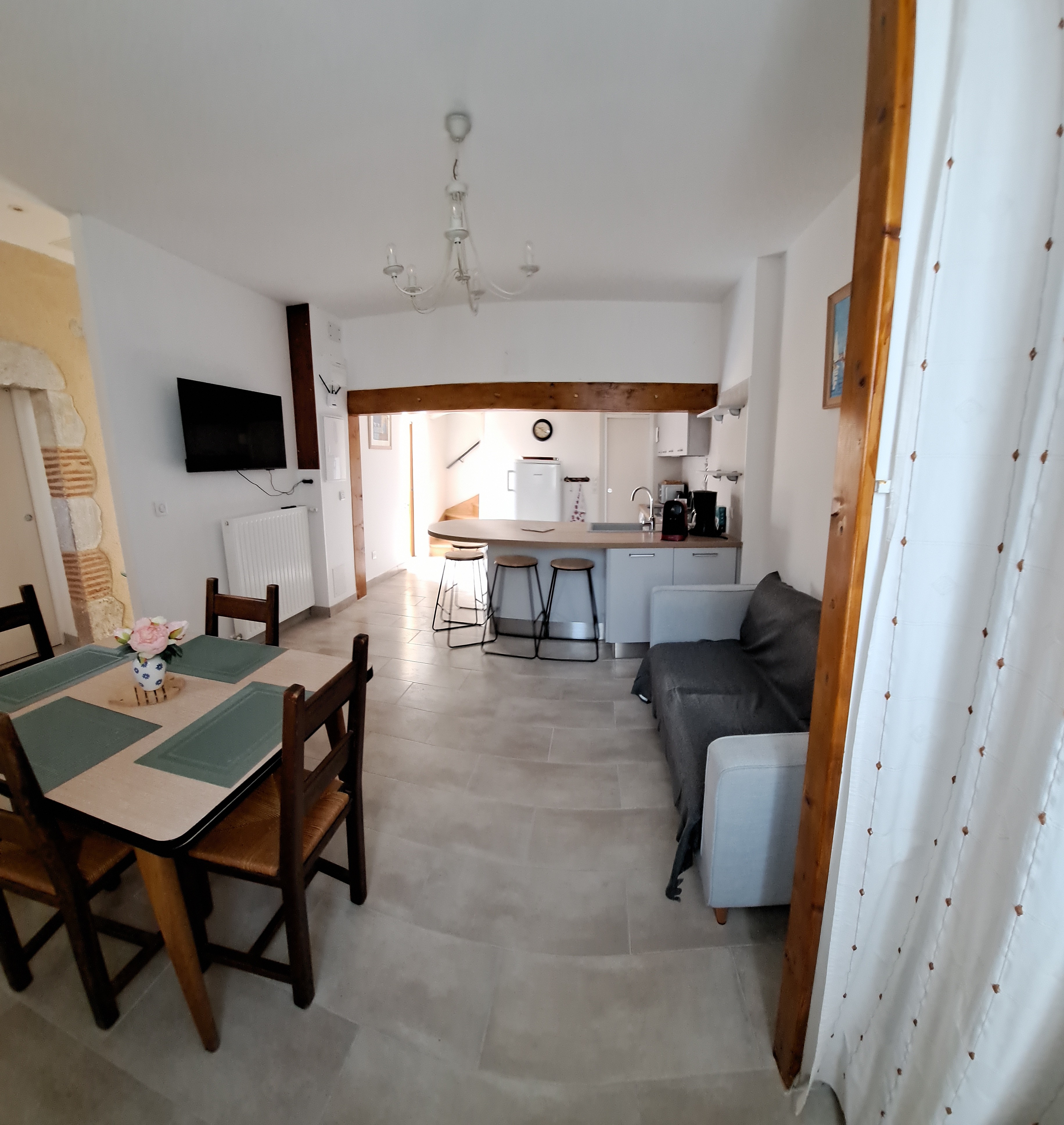 Cuisine, salon, salle à manger