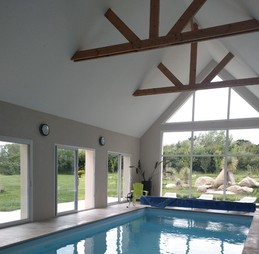 Piscine intérieure chauffée
