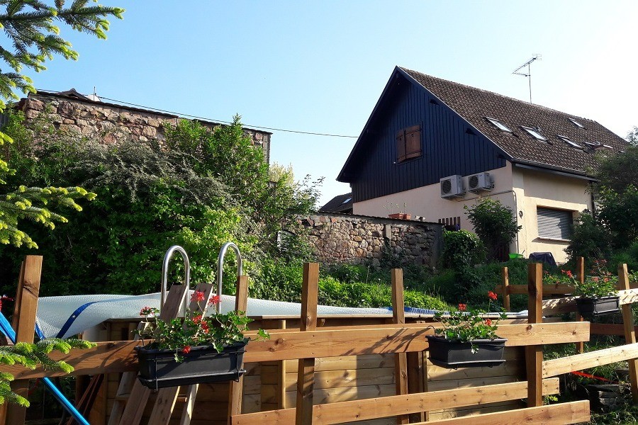 swimming pool, garden access