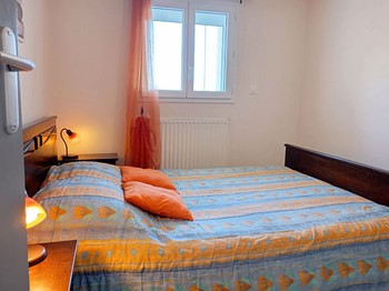 2 nd bedroom with a view of our meadows