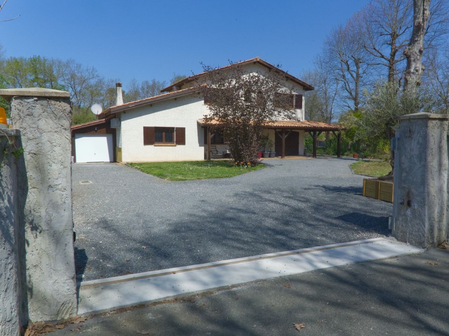View of Villa Primevères, a holiday let for 6 people in Gironde
