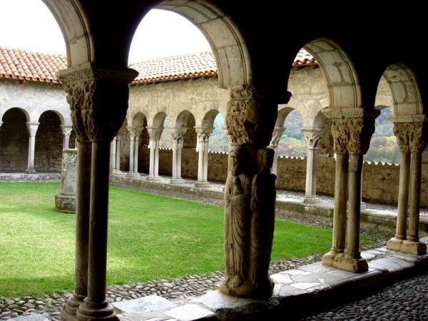 cloître de St Bertrand de Comminges (plus beaux villages de France)