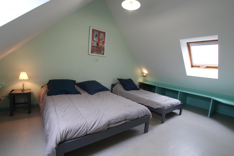 chambre 2 à l'étage