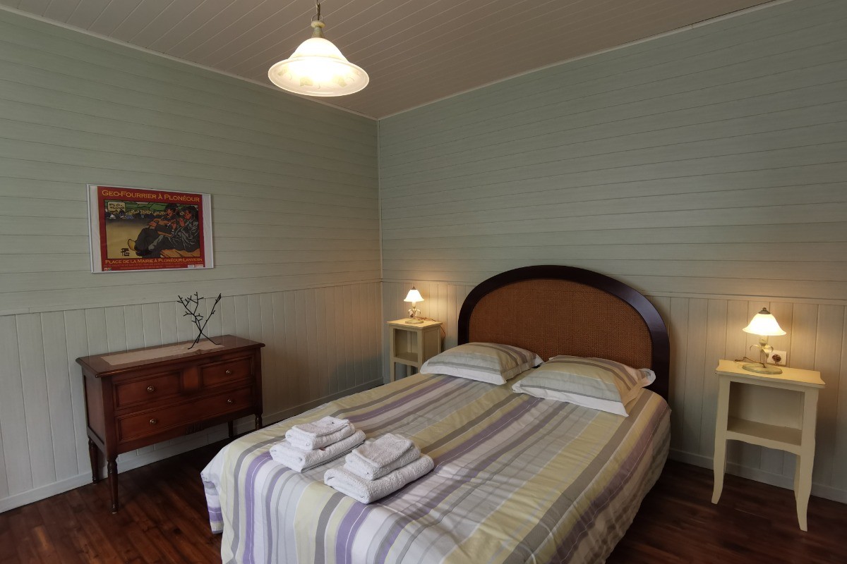 Chambre avec lit de 140