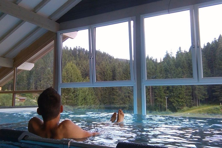 la vue depuis la piscine