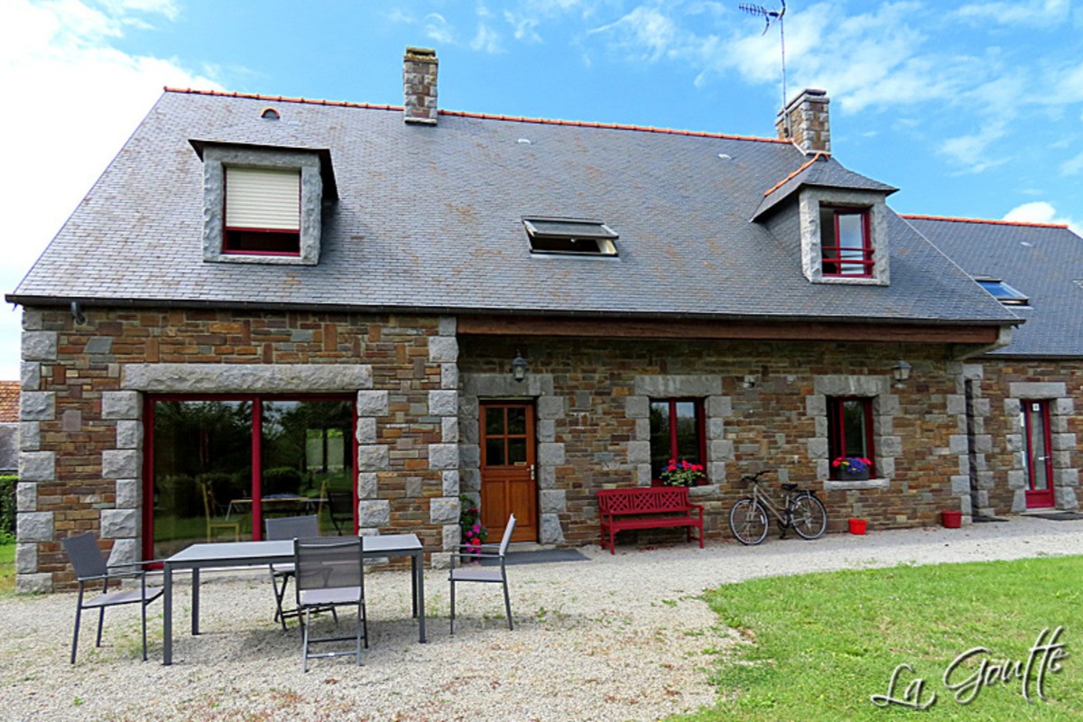 Chambres d'hôtes. Salle et cuisine à dispo à l'étage