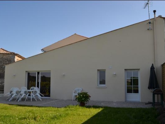 RDC Facade arrière avec terrasse