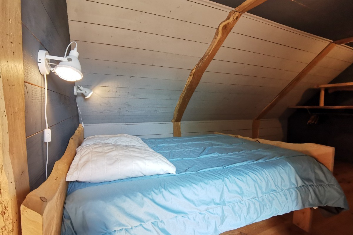 First floor: Bedroom 1 - Bed 140