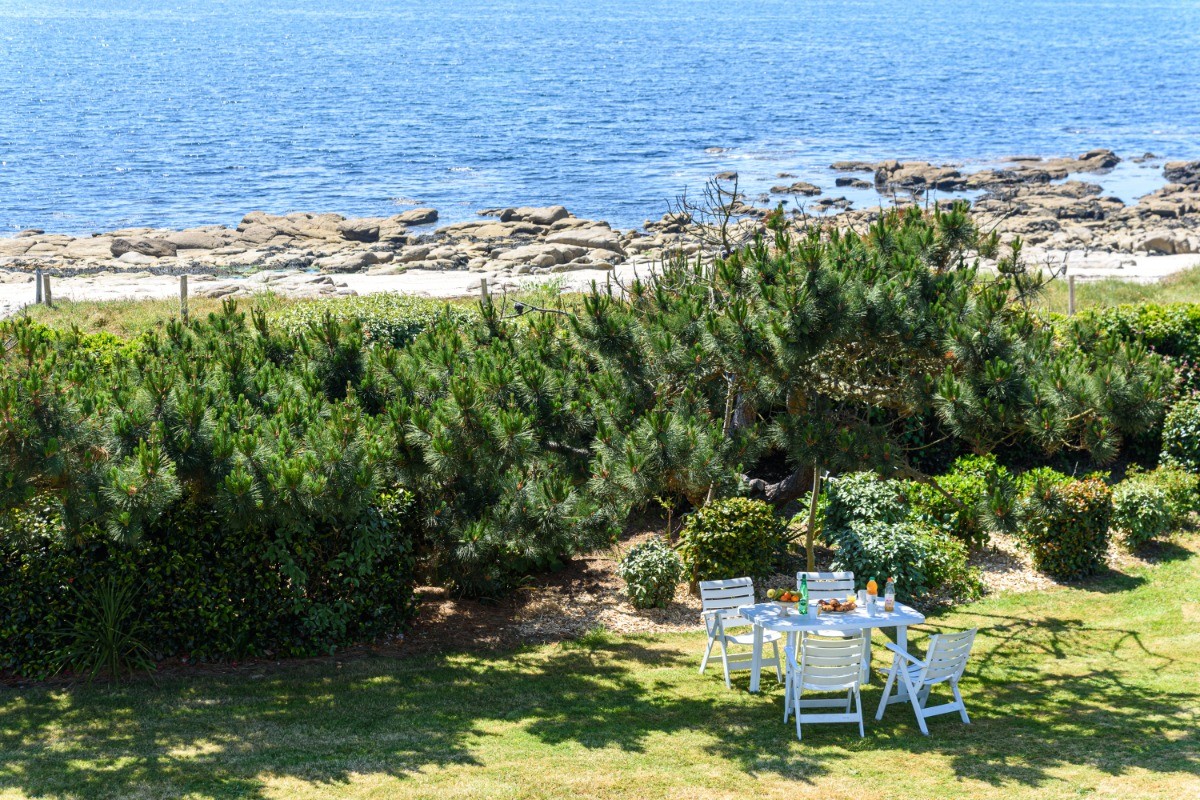 vue de la chambre à l'étage face à la mer