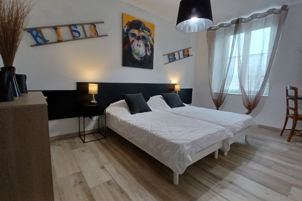 Chambre N°2 - Gîte l'Atelier de plain de pied, Gérardmer