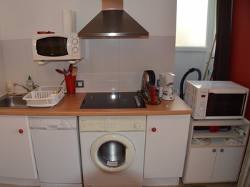 Au Rez de Chaussée, coin cuisine - Maison Bleue pour 2 personnes, proche plages, Meschers sur Gironde près de Royan