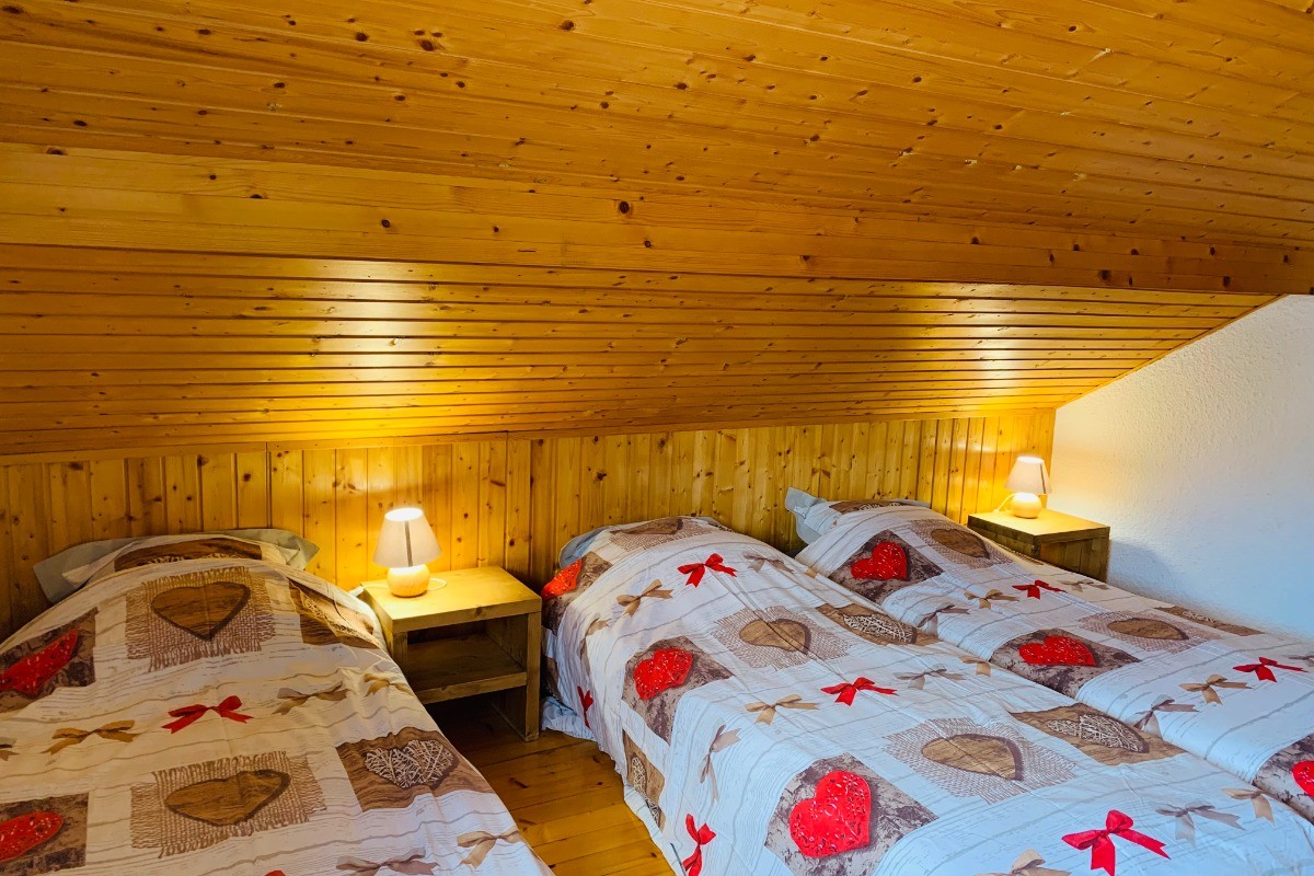 Chambre étage avec agencement en 3 lits - Gîte "Le Cosy dream des Xettes" Gérardmer