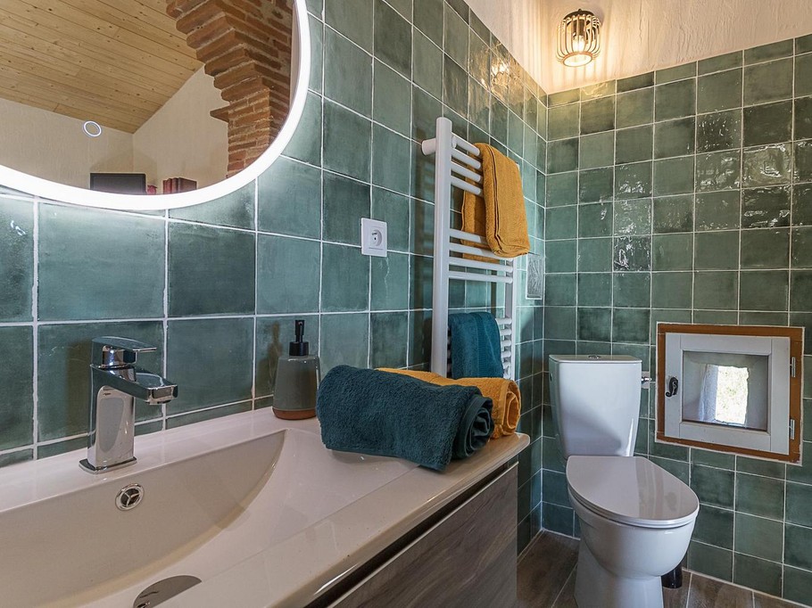 Shower room and toilet