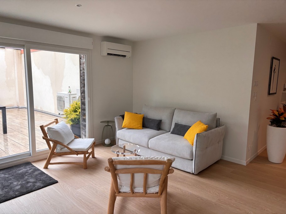 Salon avec canapé convertible - Appartement les Marguerites - Contrexéville, Vosges