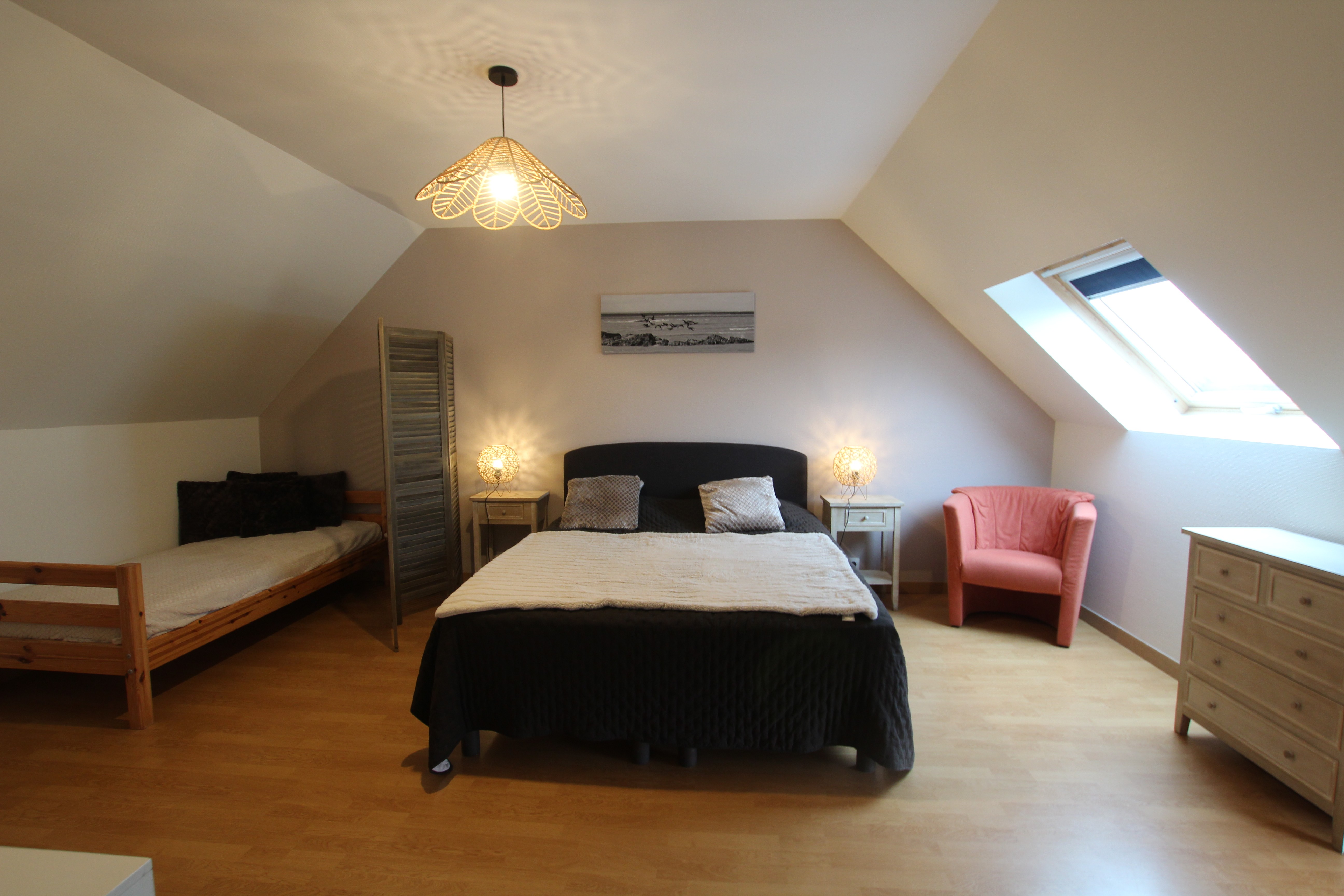 chambre 2 (lit 160/lit 90)