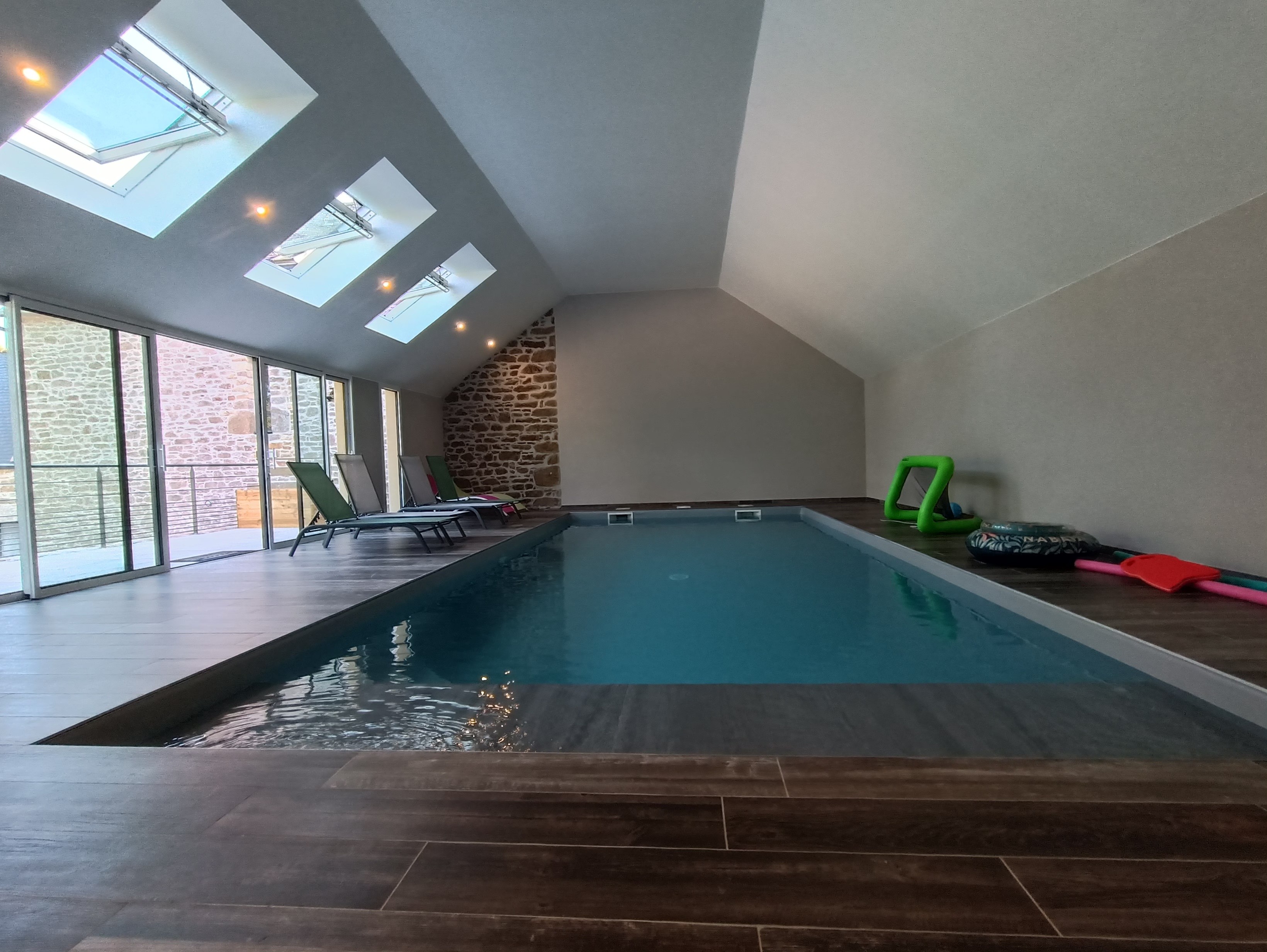 vue de la piscine du moulin