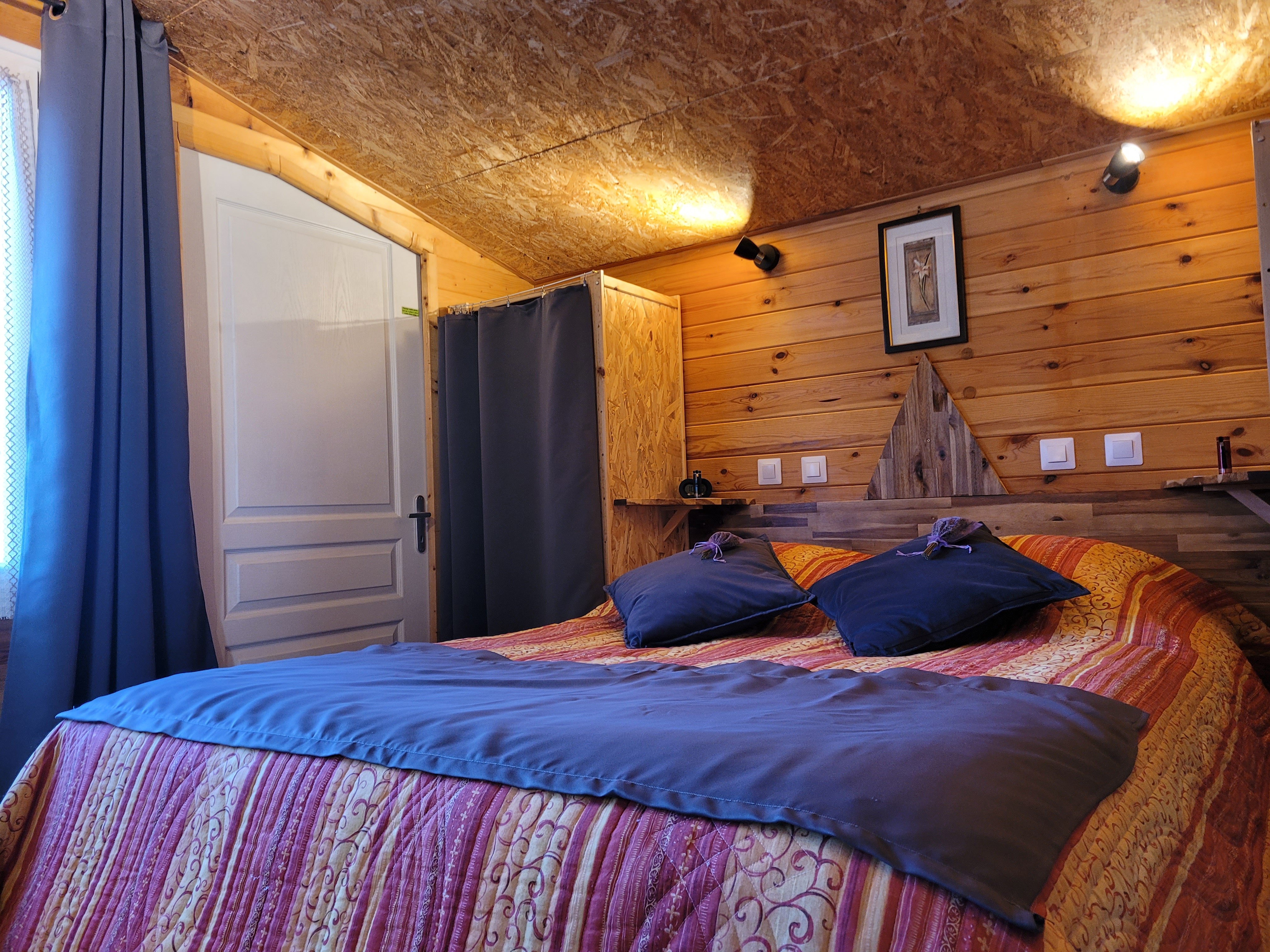 Espace chambre, Clévacances rental, Chalet Mimosas, Gite de Kerhars