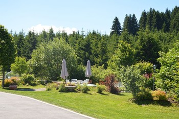 5 000m² espace extérieur avec terrasse