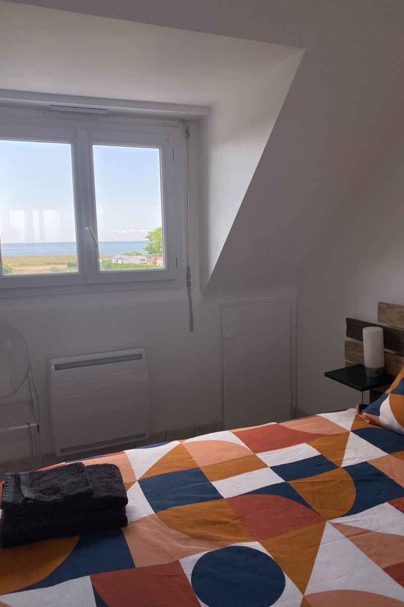 Chambre 3 à l'étage lit double