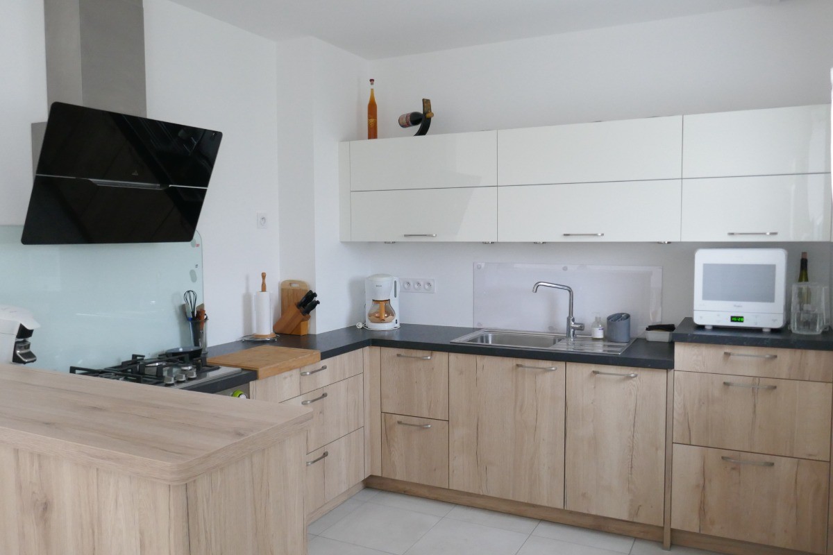 Cuisine ouverte équipée