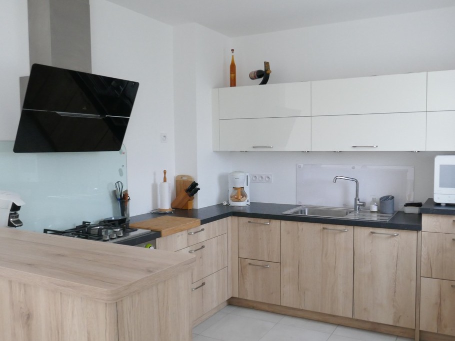 Cuisine ouverte équipée