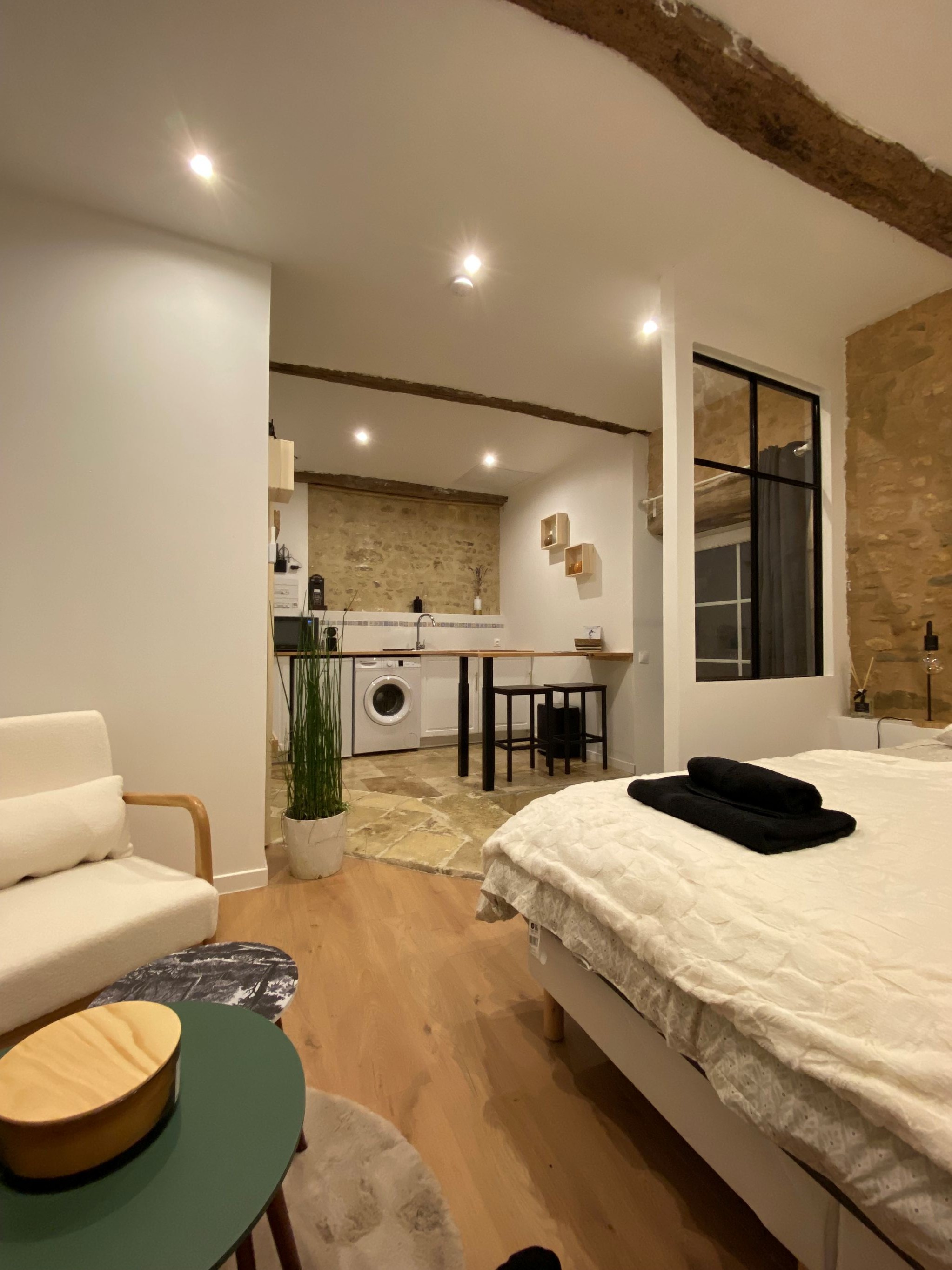 Studio Faustine pour 2 personnes "La Chauvinière" avec une grande terrasse à Tonnay Charente en Charente maritime