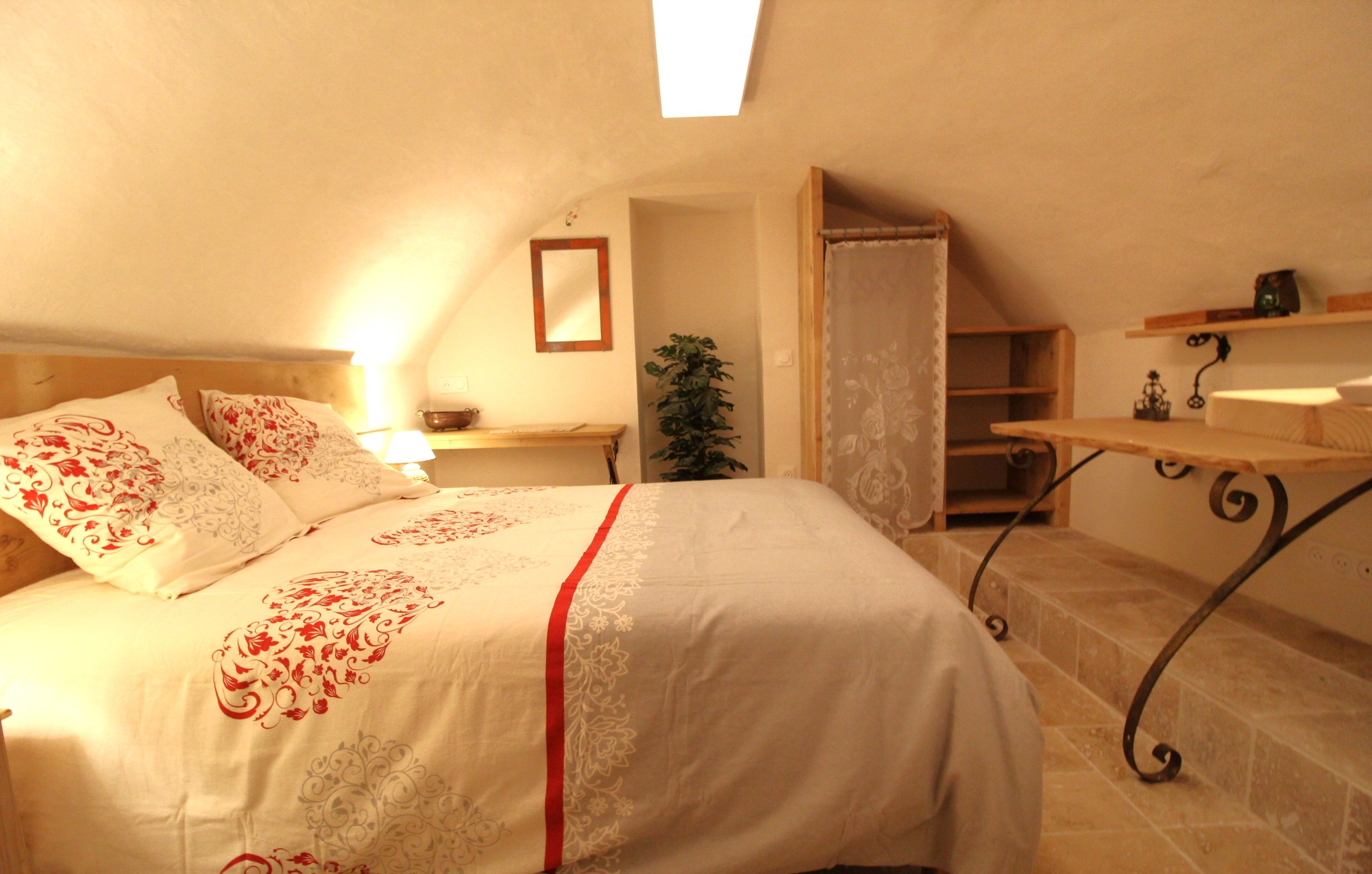 Espace chambre atypique - Appartement tout confort avec jacuzzi à Plainfaing