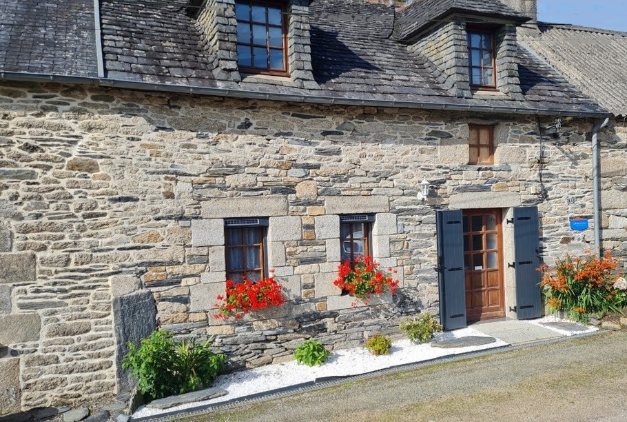 Maison en pierre typiquement bretonne