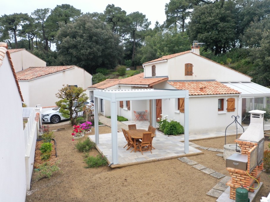PERGOLA Bioclimatique avec rideau