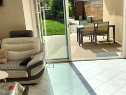 Salon ouvert sur terrasse