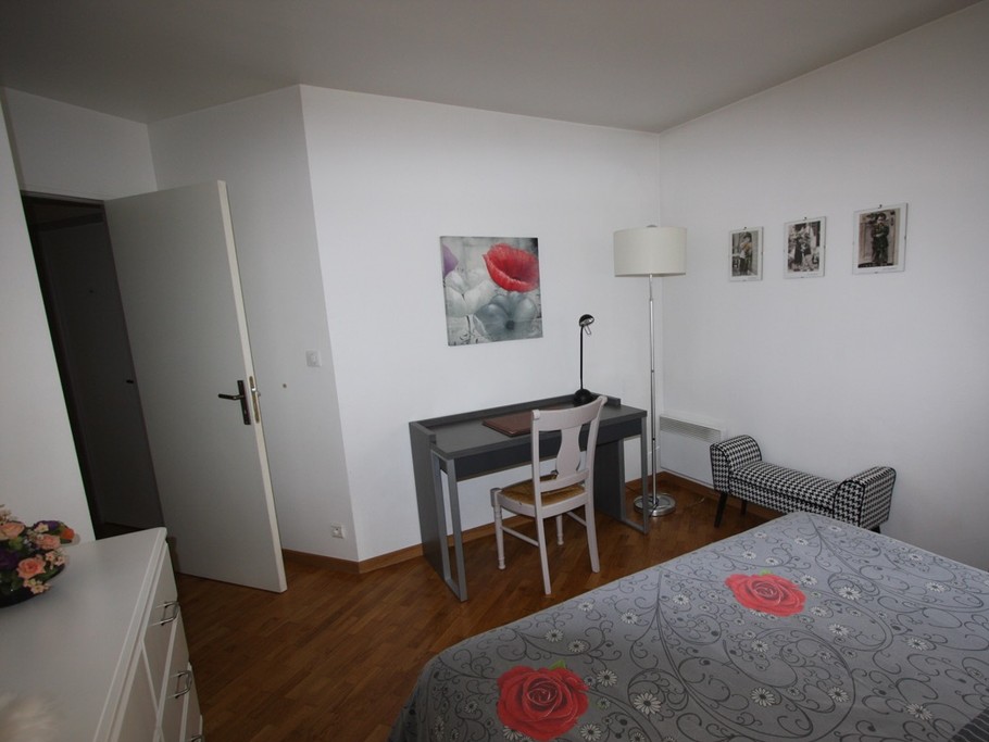 Chambre 2 personnes, coin bureau