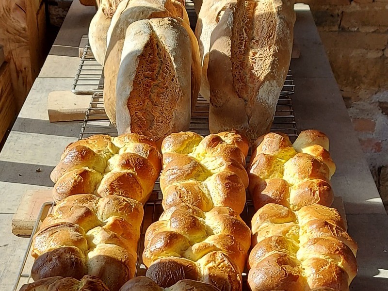 Notre four à pain nous permet de cuire quelques gourmandises