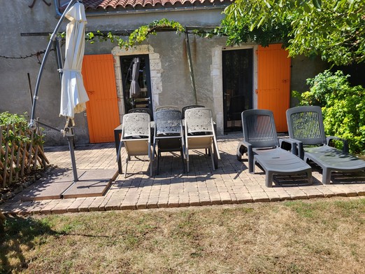 garden side