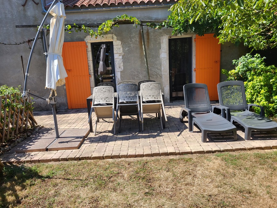 garden side