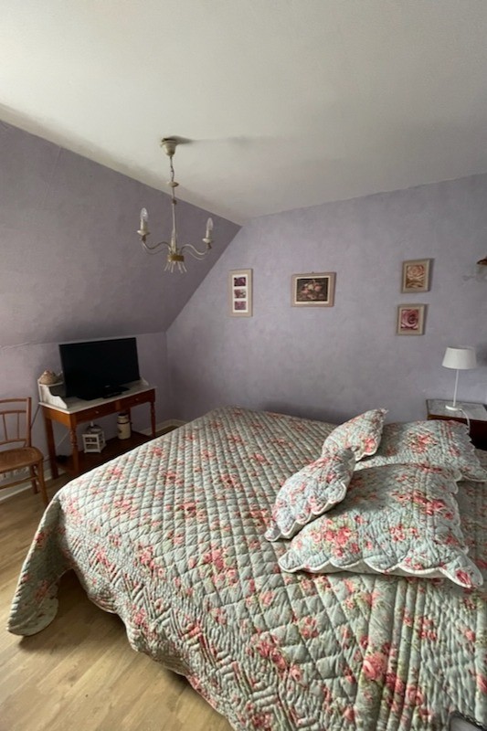 Clévacances, Petite maison de vacances de caractère, Paimpol, deuxième chambre étage avec lit de 160