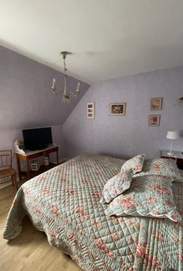 Clévacances, Petite maison de vacances de caractère, Paimpol, deuxième chambre étage avec lit de 160