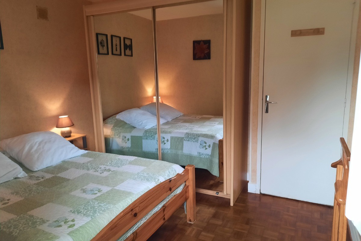 chambre (un lit en 140)