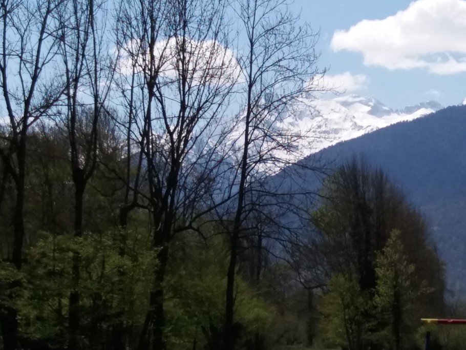 vue sur les pics des Pyrénées centrales