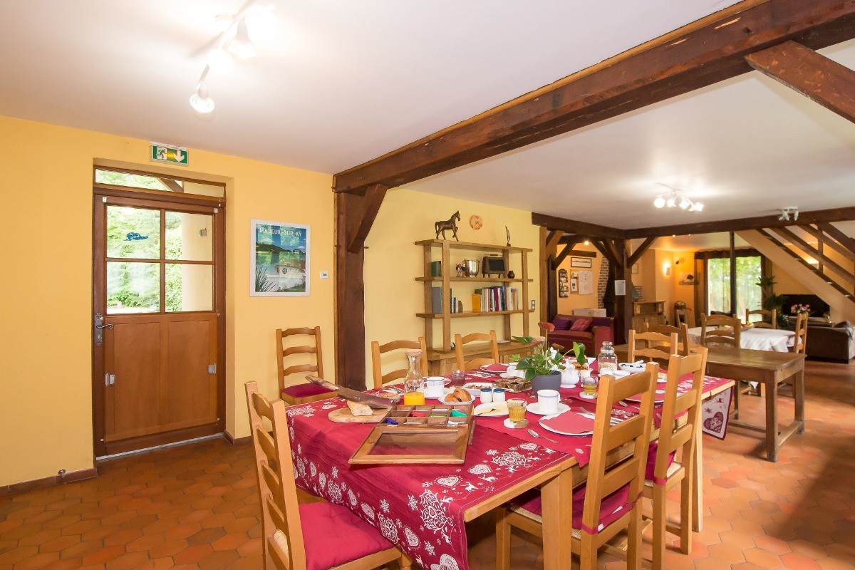 Gîte Les clés d Emeraude - espace repas