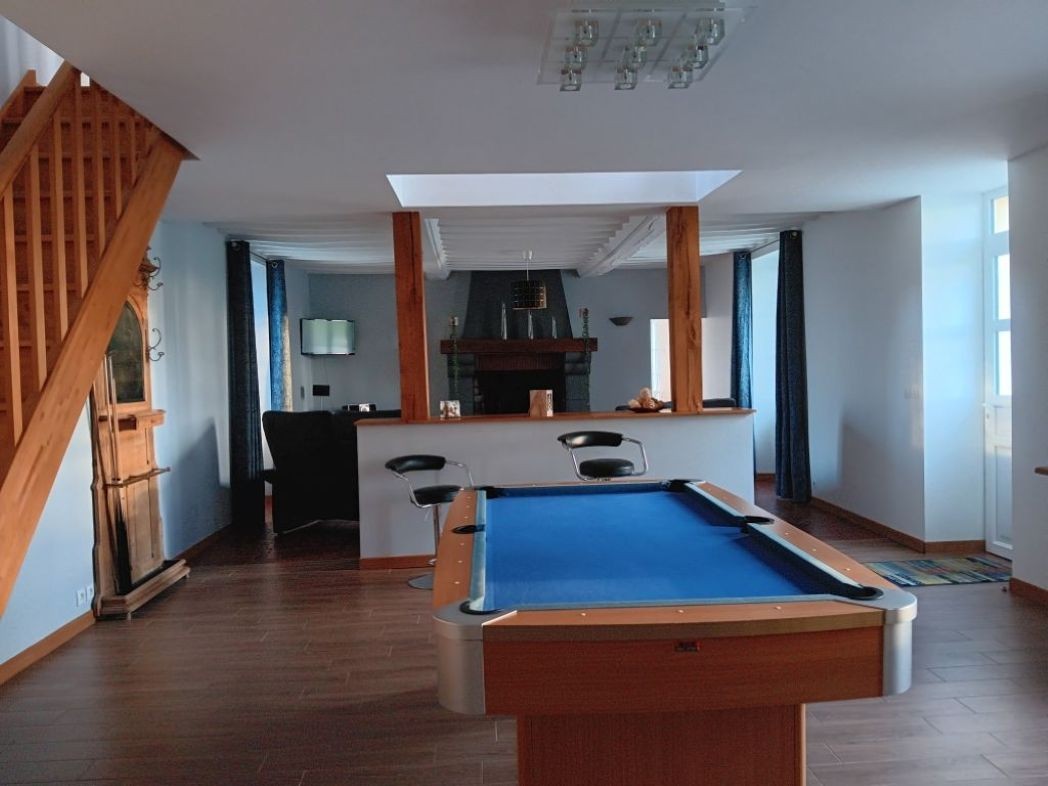 Billiards room/lounge